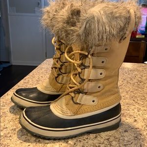 Sorel Joan of arctic boots
